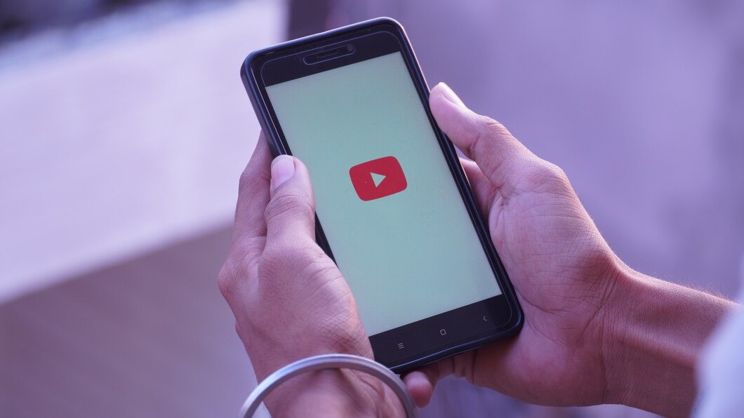 Cómo activar el modo oscuro en YouTube para Android, iOS y Web 