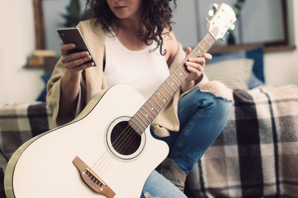 mejores apps para aprender a tocar la guitarra